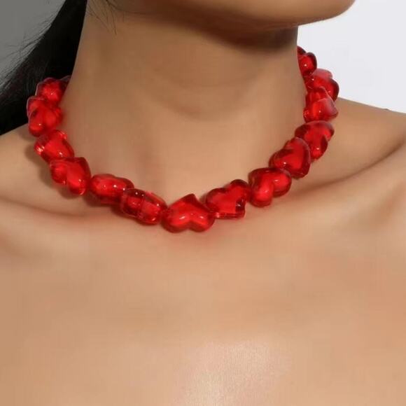 Red oversized heart beaded necklace - Picture 1 of 4